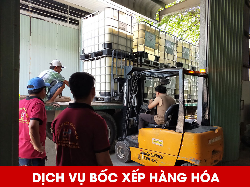 Dịch vụ bốc xếp hàng hóa – dịch vụ của công ty Taxi tải Hòa Phát