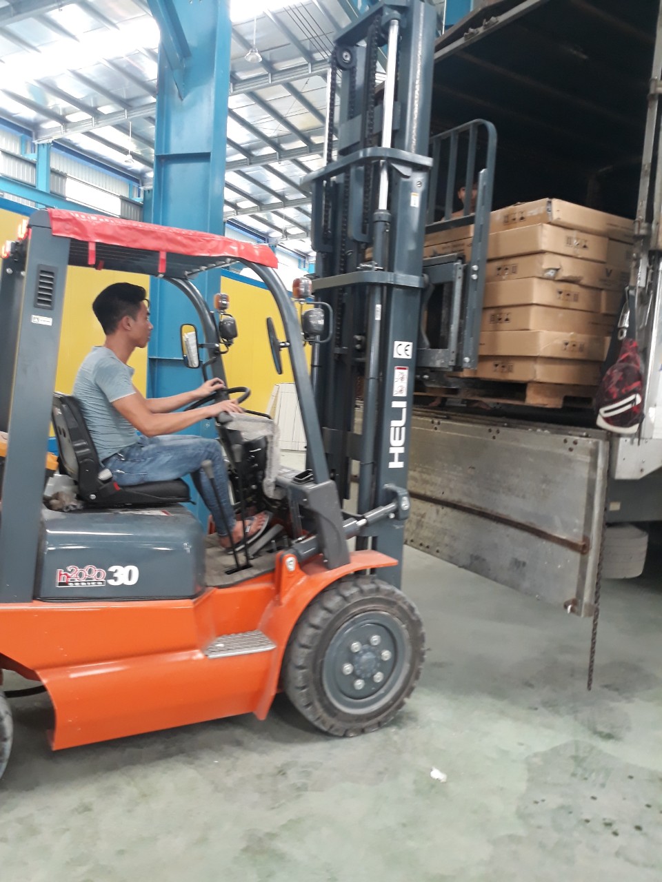 DỊCH VỤ BỐC VÁC BỐC XẾP HÀNG HÓA