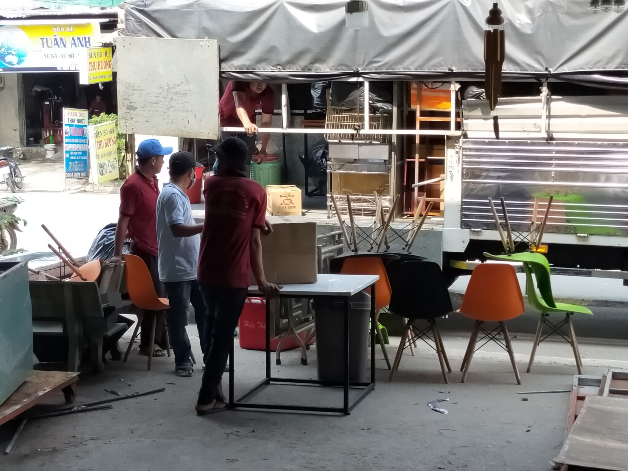 XE TẢI CHUYỂN NHÀ HCM – Hotline 0938.24.25.28