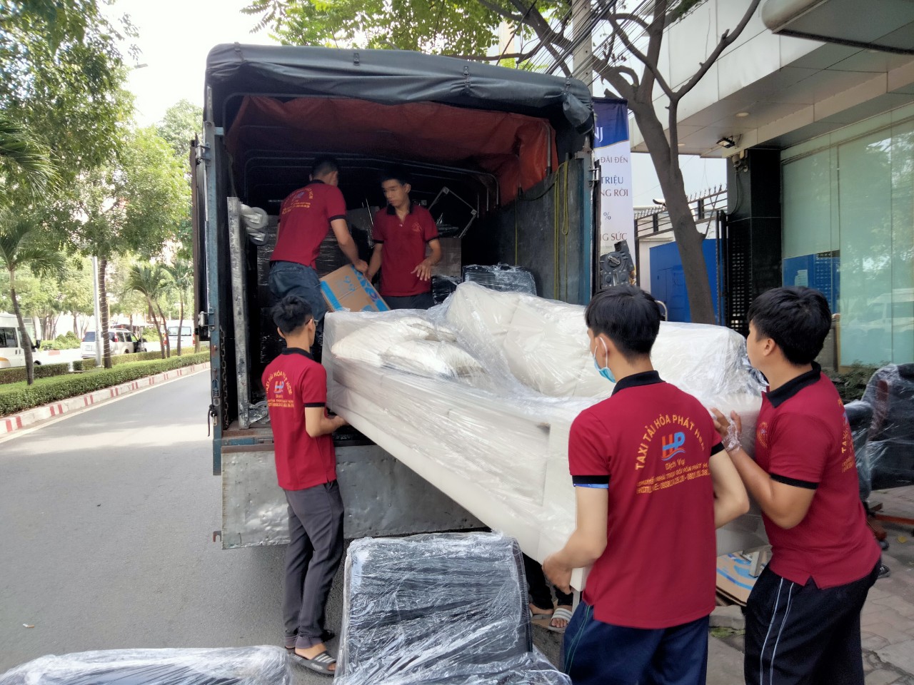 DỊCH VỤ XE TẢI CHỞ THUÊ BÌNH THẠNH UY TÍN, CHẤT LƯỢNG