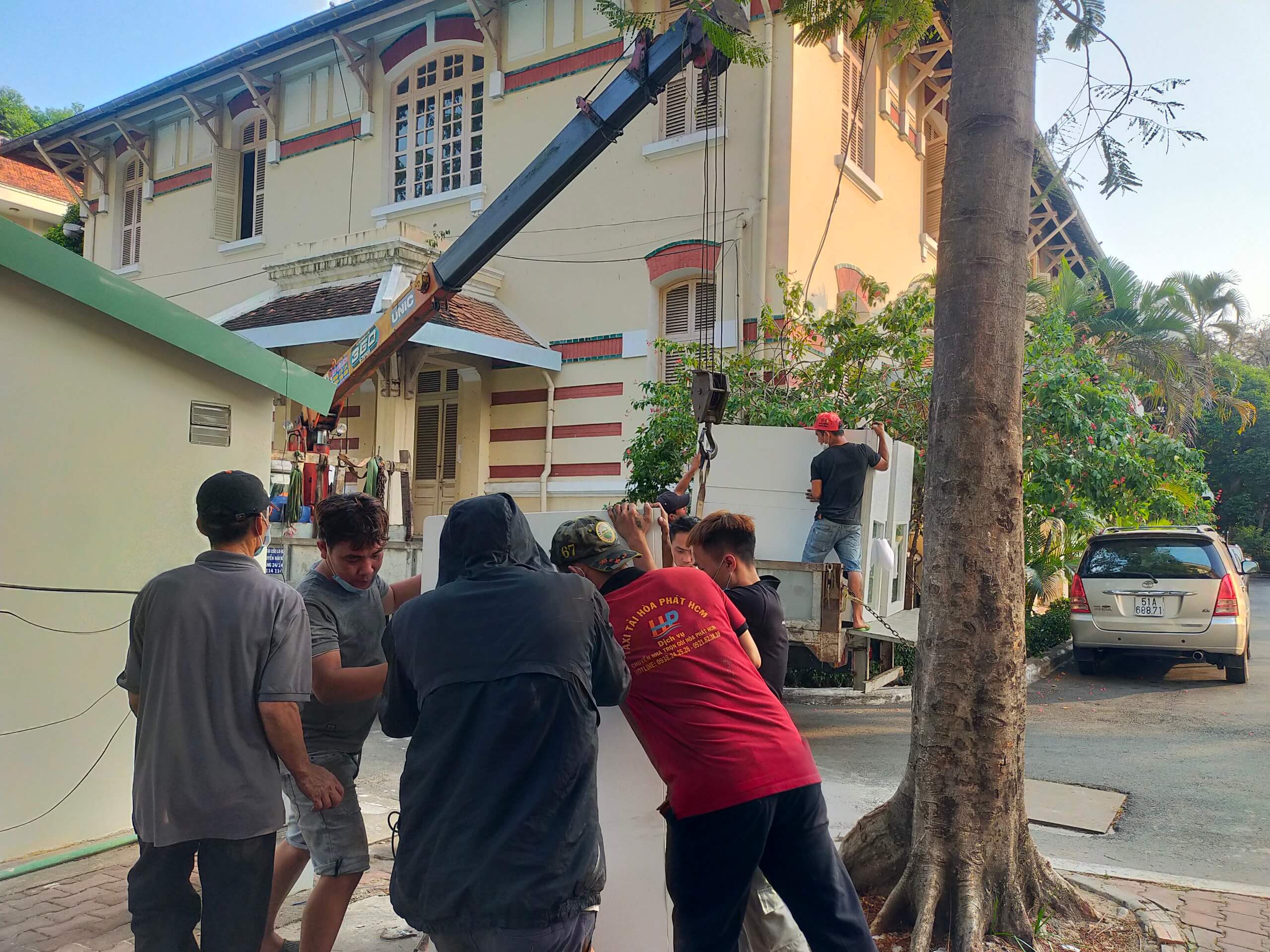 Dịch vụ chuyển nhà QUẬN 3 uy tín nhất – Hotline 0938.24.25.28
