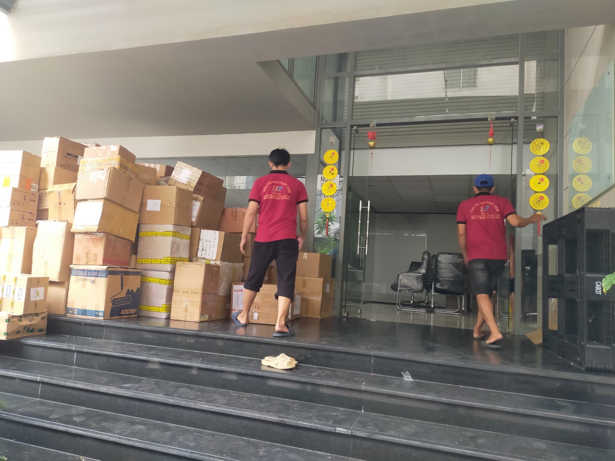 DỊCH VỤ VẬN CHUYỂN VĂN PHÒNG QUẬN 5 TRỌN GÓI