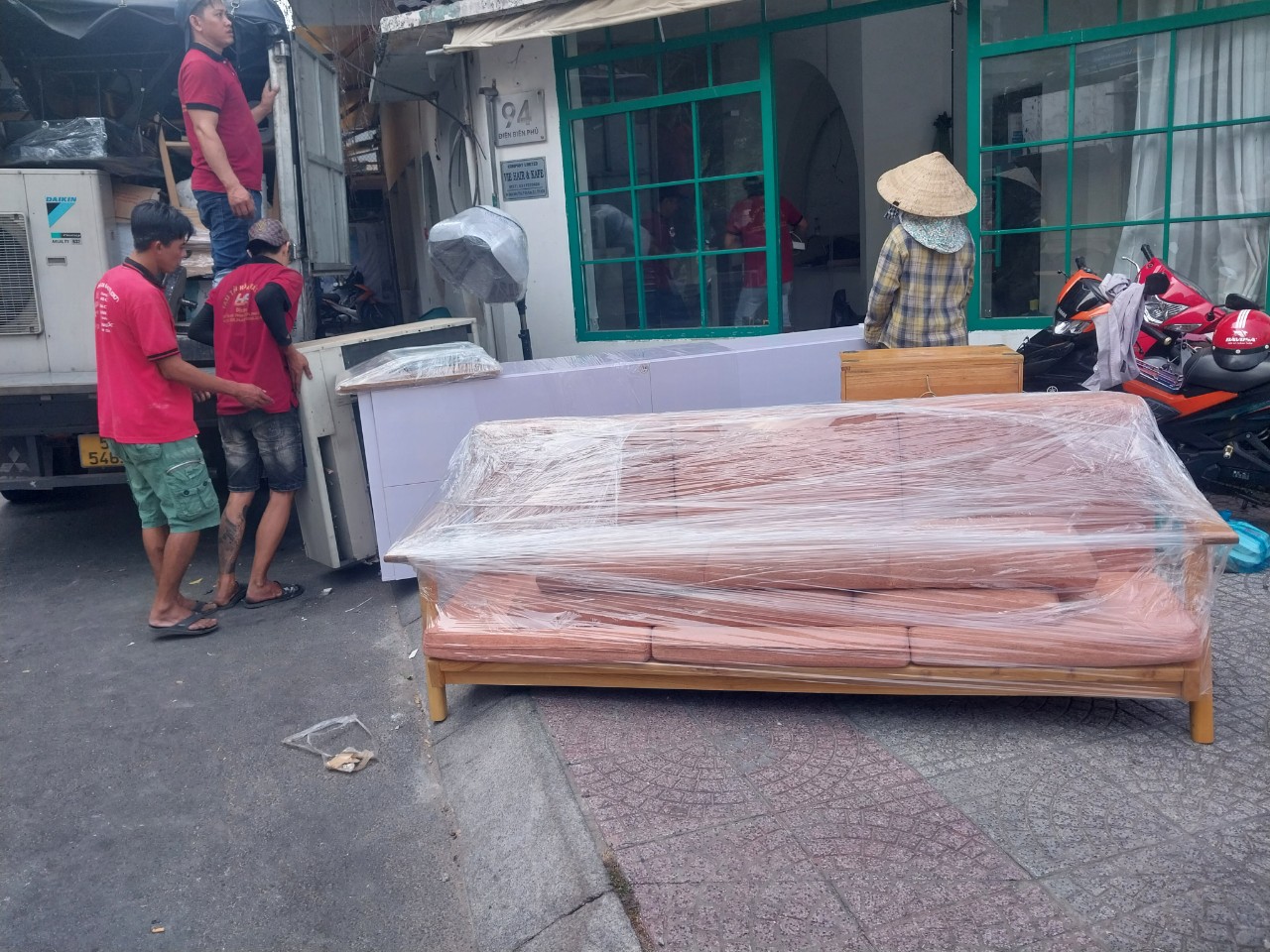 Dịch Vụ Chuyển Nhà Trọn Gói Giá Rẻ Tại Thuận An: Giải Pháp Hoàn Hảo Cho Mọi Gia Đình
