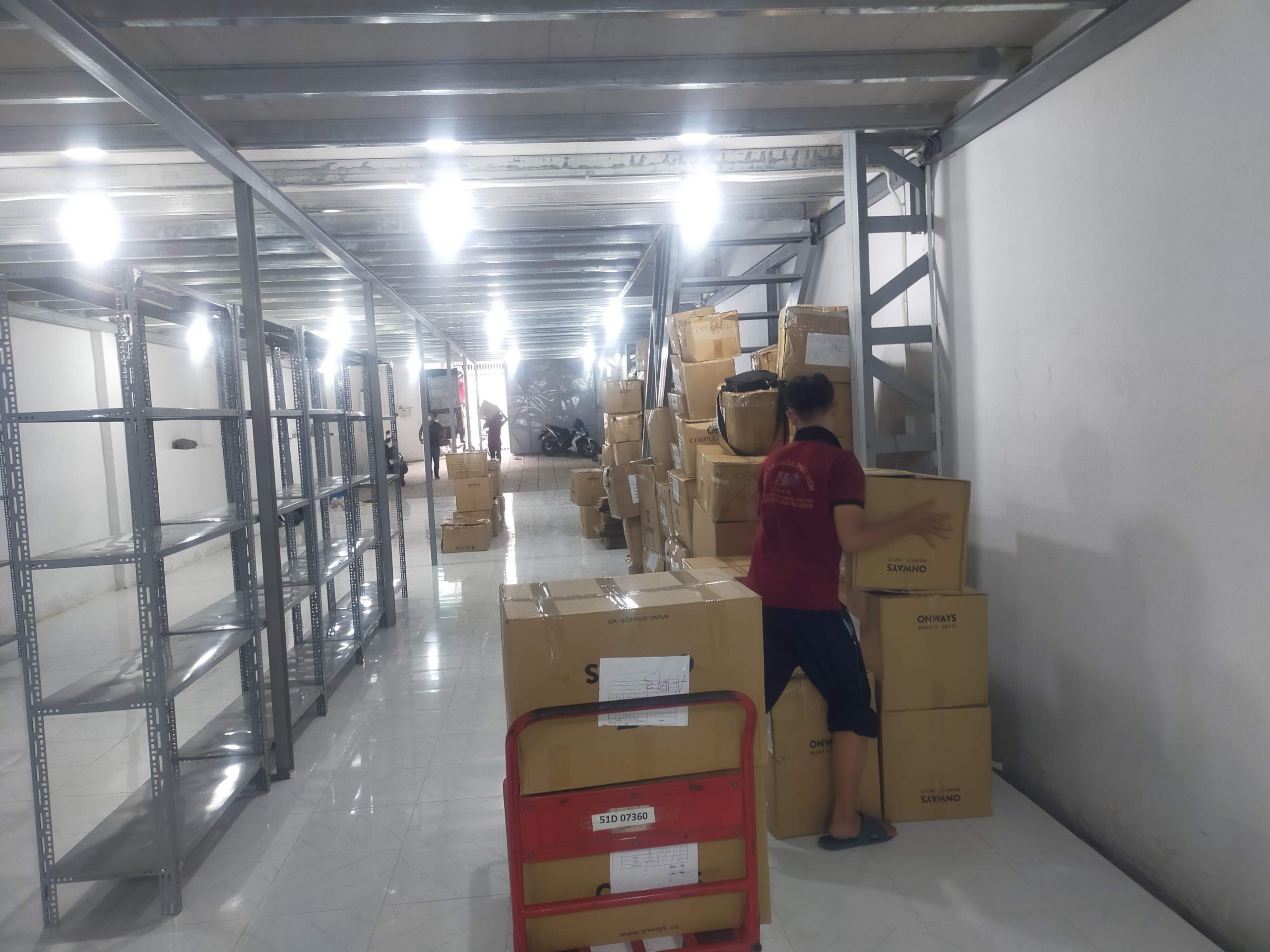 Chuyển Kho Xưởng Thống Nhất: Giải Pháp Tối Ưu Cho Doanh Nghiệp