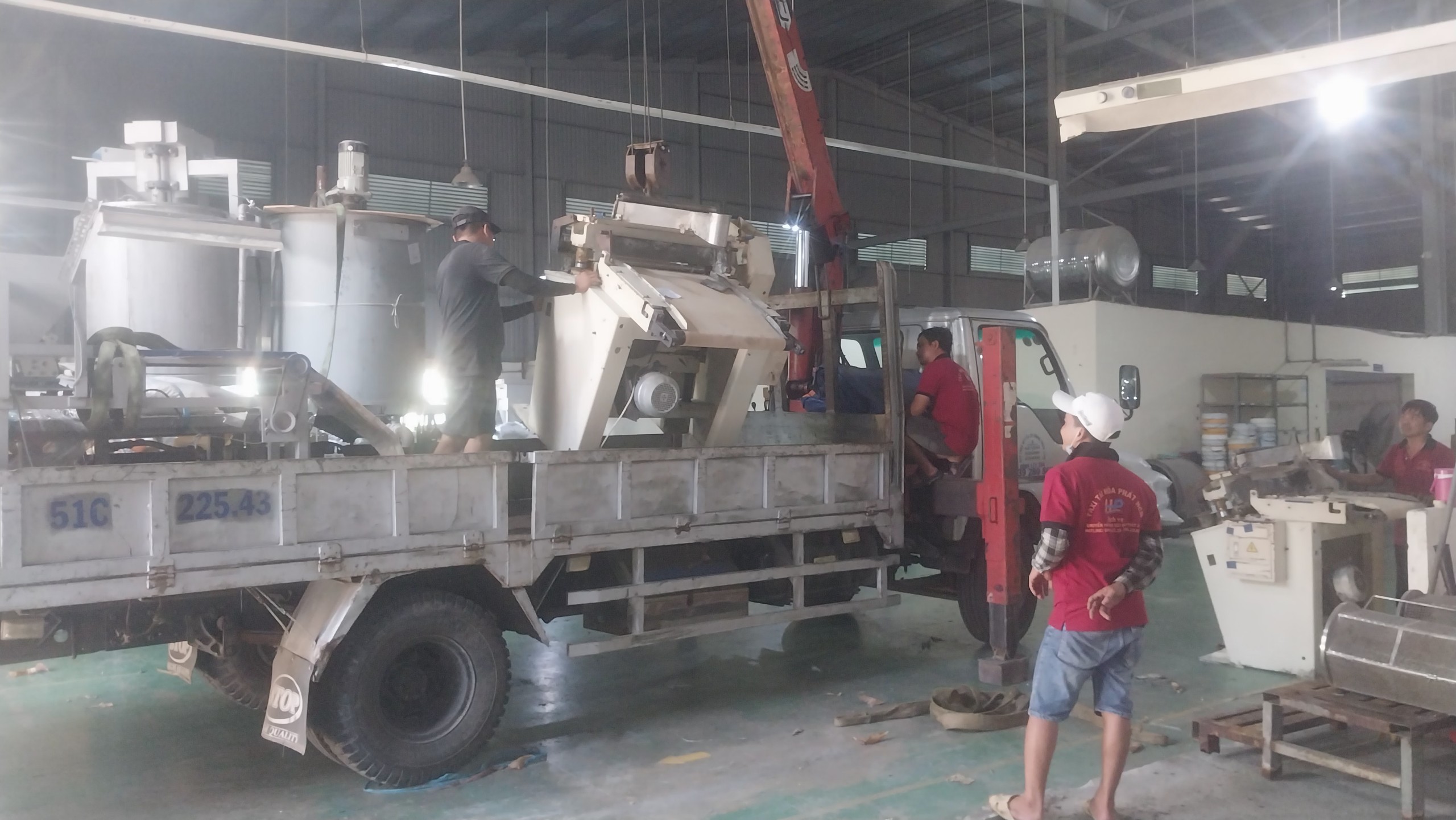 Dịch vụ vận chuyển thiết bị máy móc