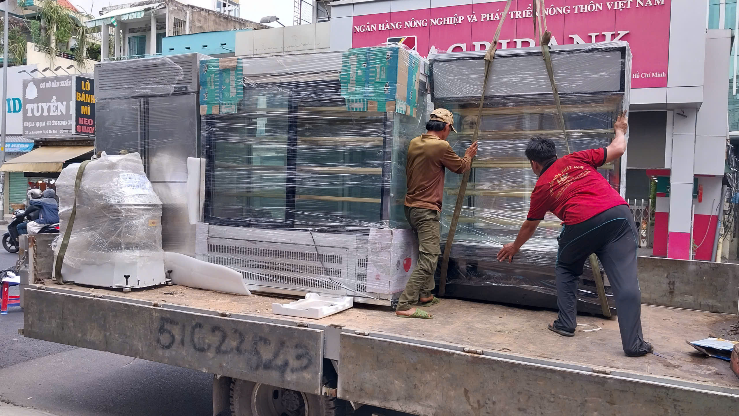 Giải Pháp Chuyển Kho Xưởng An Toàn Cho Máy Móc Phức Tạp
