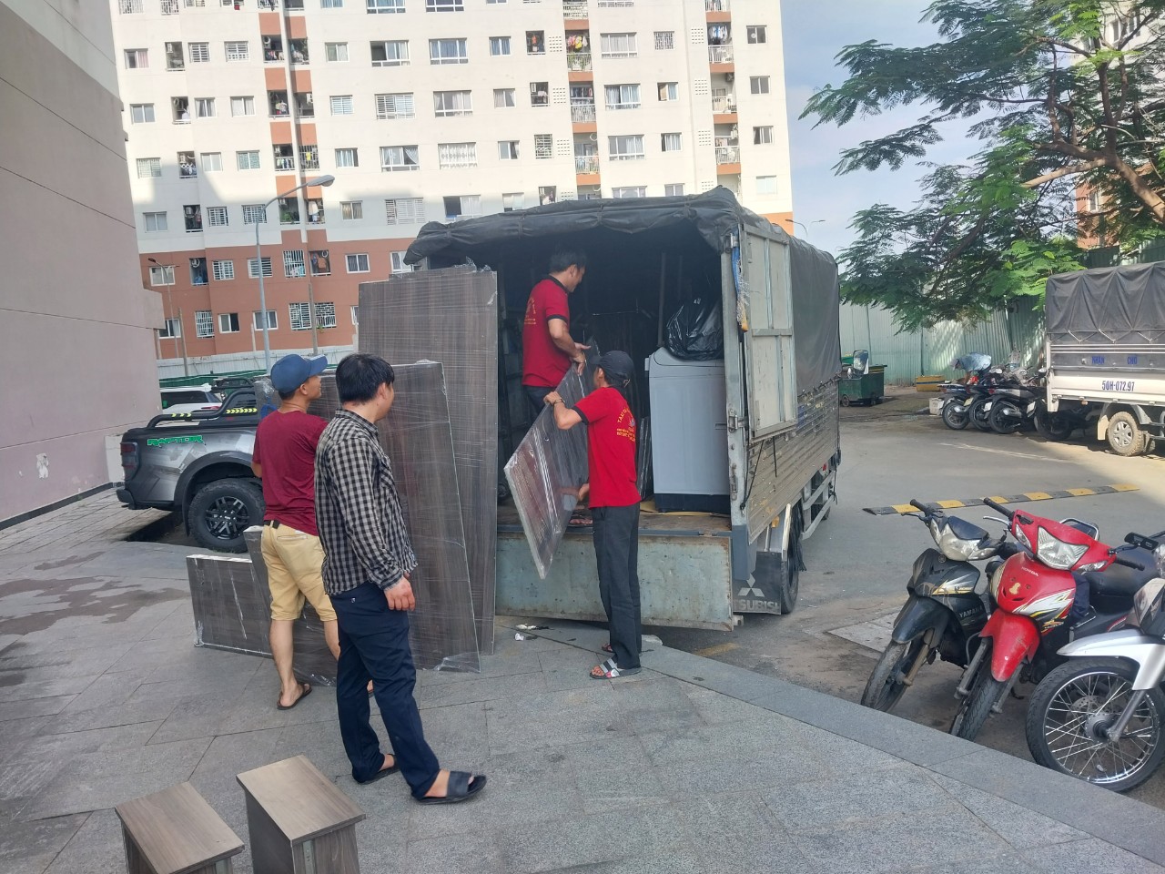 Mẹo Chuyển Nhà Kho Nhỏ Sắp Xếp Nhanh Gọn Gia Đình